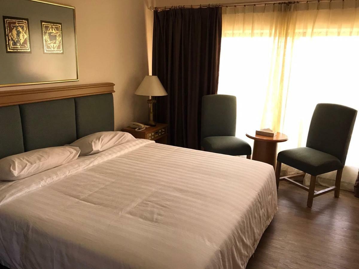 ดิ เอ็กเซกคิวทีฟ โฮเต็ล Hotel ลาฮัดดาตู ภายนอก รูปภาพ